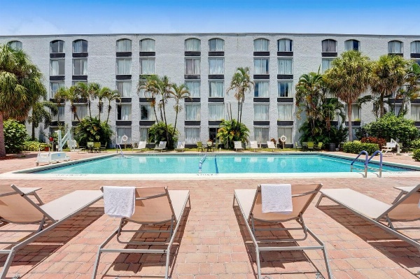 Plaza Hotel Fort Lauderdale image 1